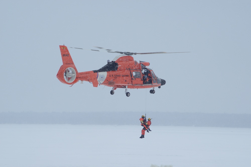 Twin Endeavor full scale ice rescue exercise