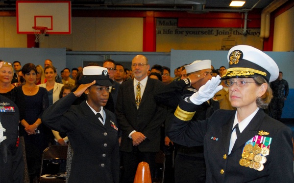 Navy Operational Support Center Alameda changes command