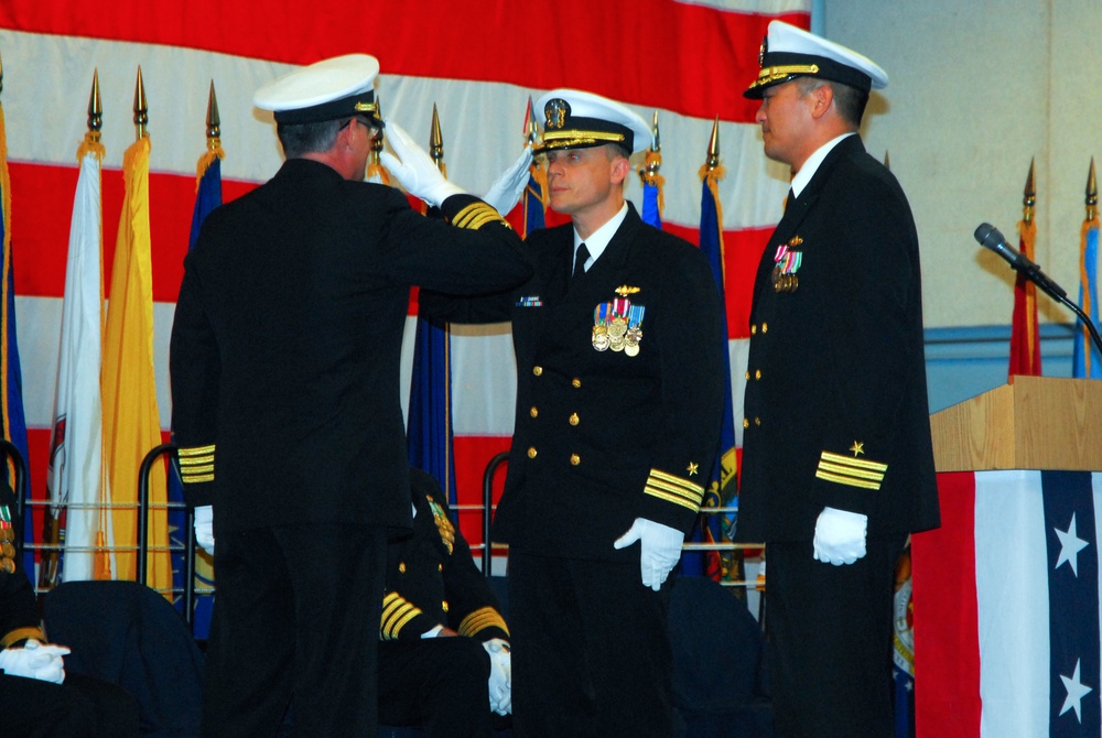 Navy Operational Support Center Alameda changes command