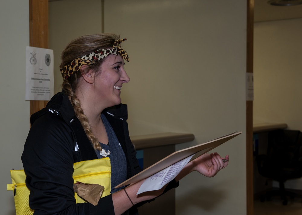 Spouses compete in Kadena’s Amazing Race