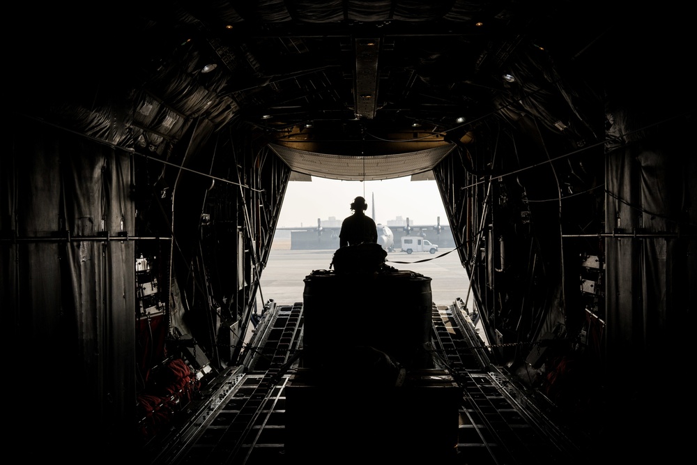 USFJ commander flies with the 36th Airlift Squadron