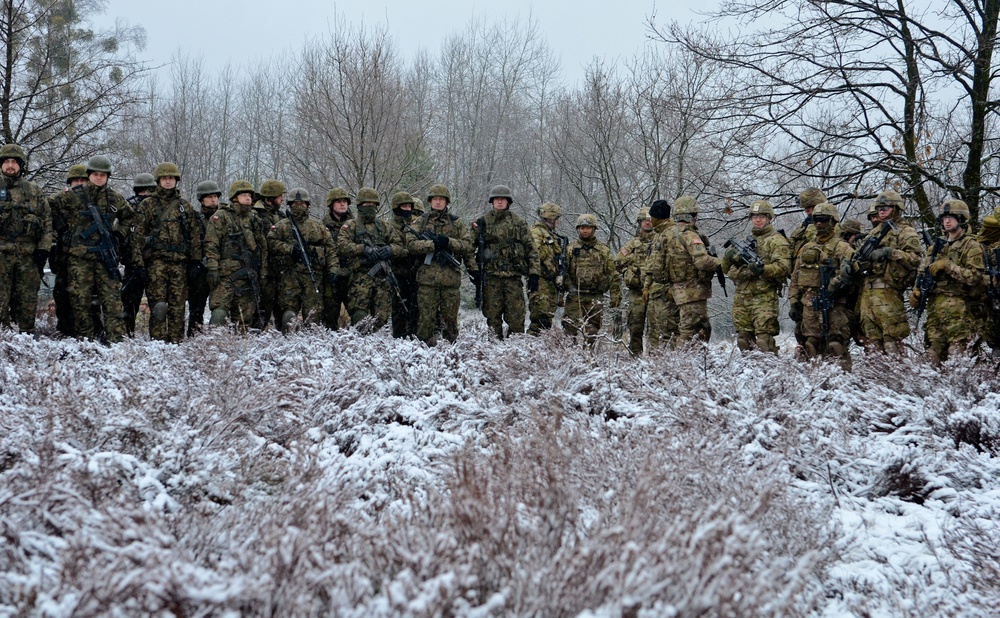 Finding common ground - Soldiers train, compete and fire with Polish forces