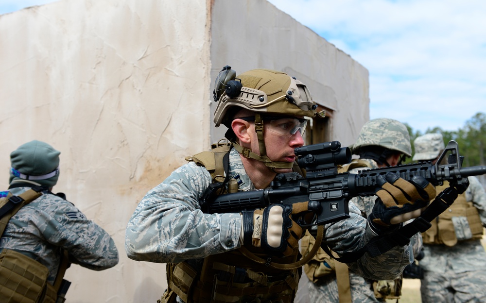 Exercise Scorpion Lens 2016