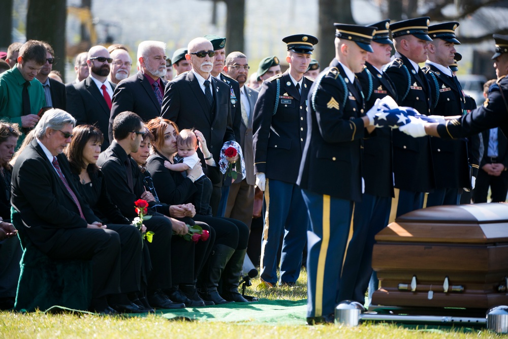 Graveside service for US Army Sgt. 1st Class Matthew Q. McClintock takes place in Section 60 of Arlington National Cemetery