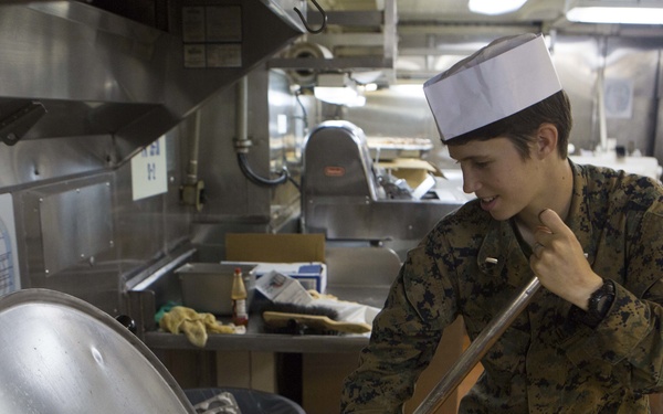 31st MEU enjoys 'steel beach' aboard USS Ashland