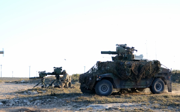 US paratroopers demonstrate TOW system capabilities to Spanish BRIPAC