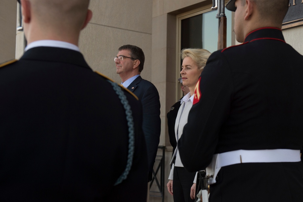 Secretary of defense meets with German MoD