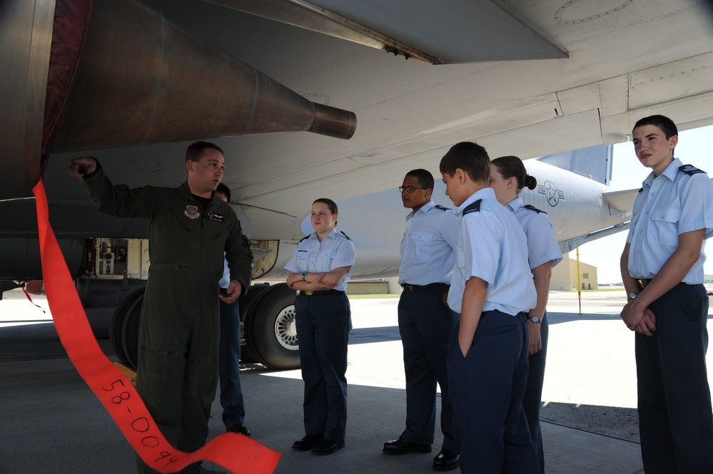 Royal Canadian Air Cadets tour Fairchild