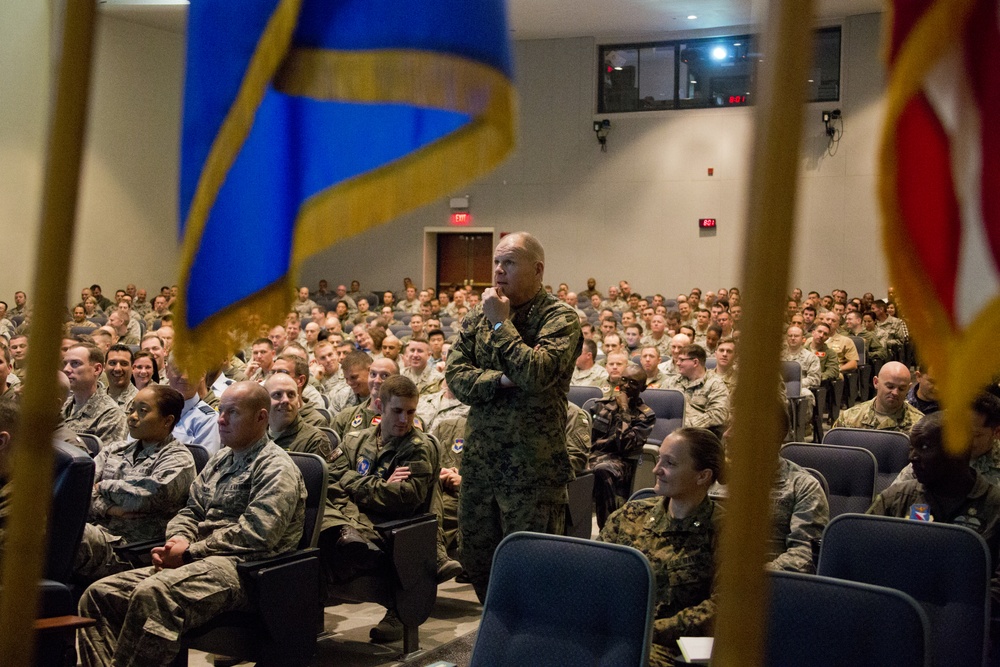 CMC Visits Air Command and Staff College Students