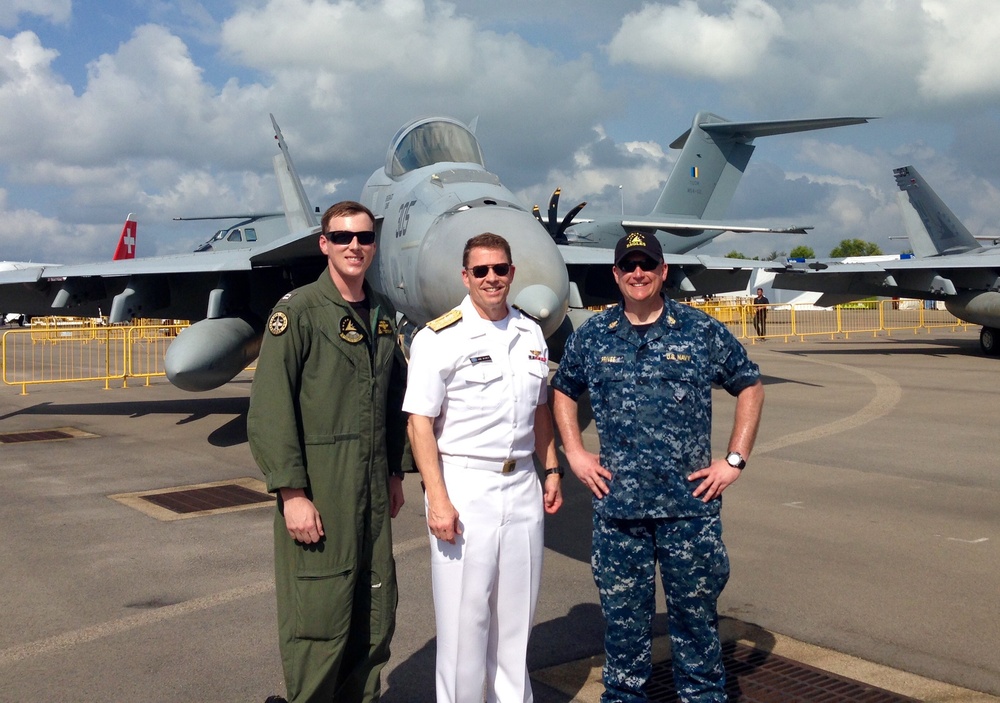 VFA-115 participates in Singapore air show