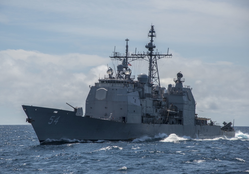 USS Antietam sails alongside USS Chung-Hoon