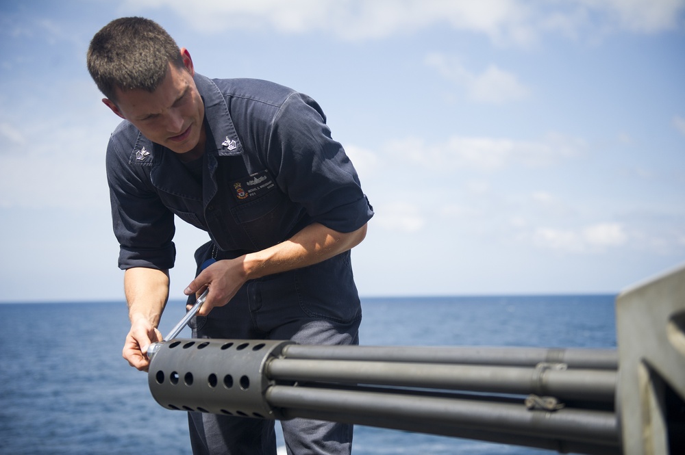 USS Gonzalez sailor performs maintenance