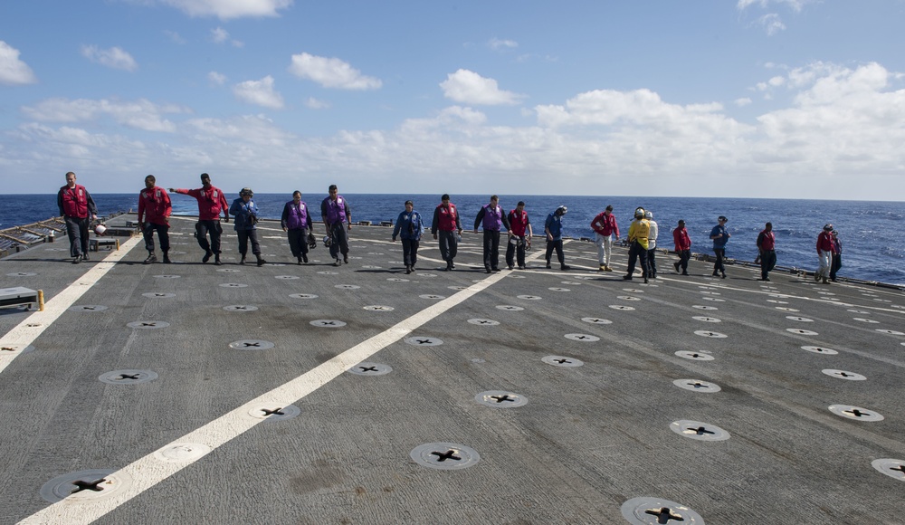 USS Harpers Ferry flight deck crew walkdown