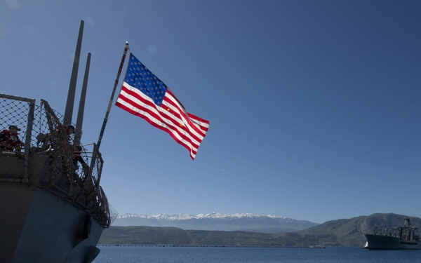 USNS Kanawha (T-AO 196) arrives in Souda Bay