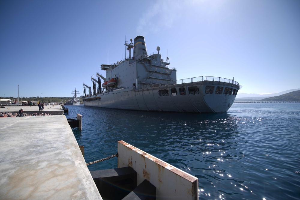 USNS Kanawha (T-AO 196) arrives in Souda Bay