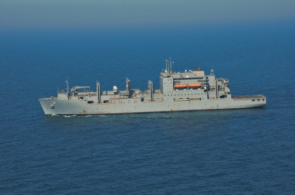 California and West Virginia Army National Guard Soldiers conduct deck landing qualifications