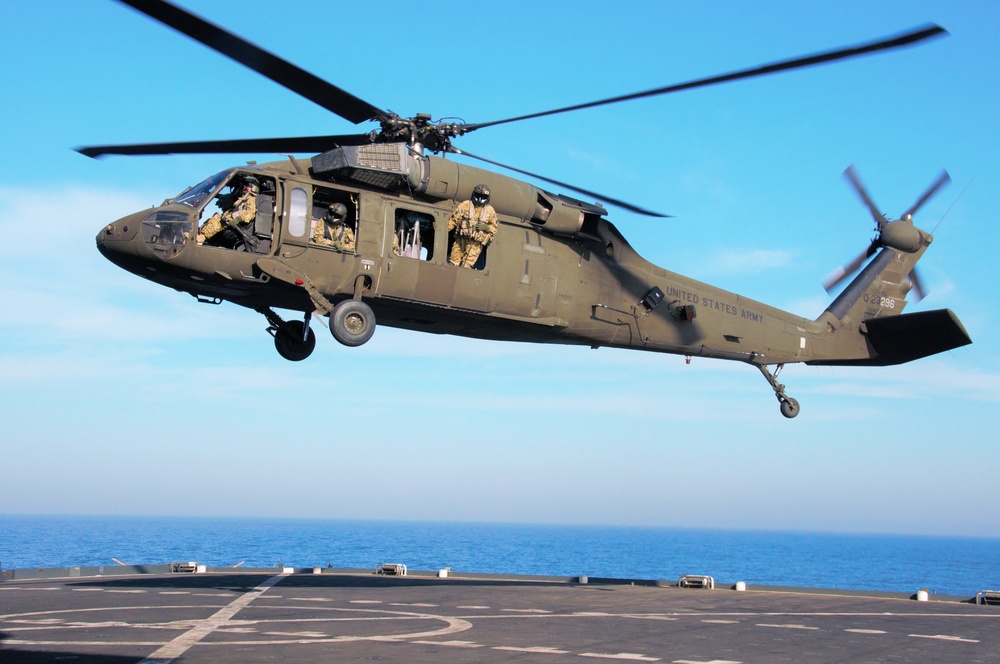 California and West Virginia Army National Guard Soldiers conduct deck landing qualifications