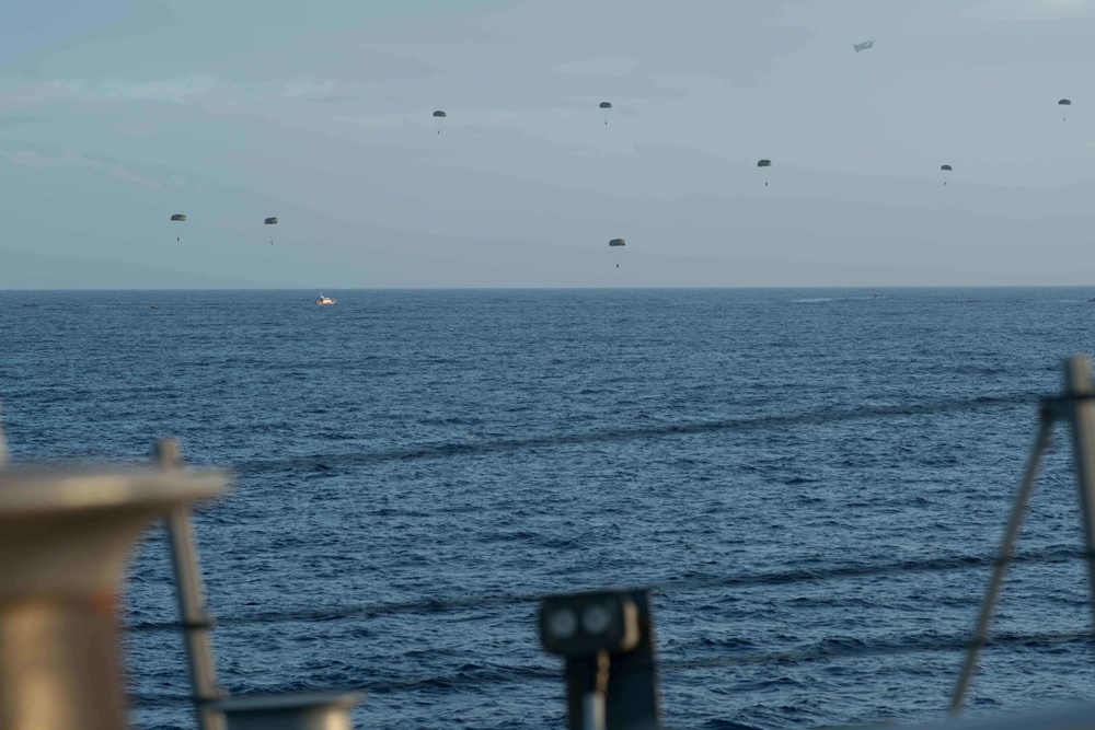 Multi Sail 2016 US Navy Ships and JMSDF Ships Steam in Formation