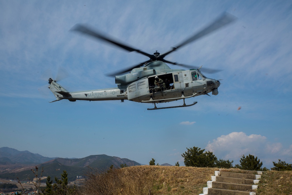 Brig. Gen. Jansen Visits the Distinguished Visitors Hill For Ssang Yong 16