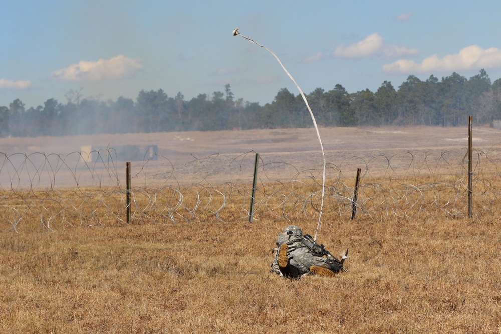 Engineers breaches a wire obstacle in live-fire exercise