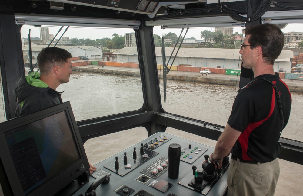 USNS Spearhead in Douala