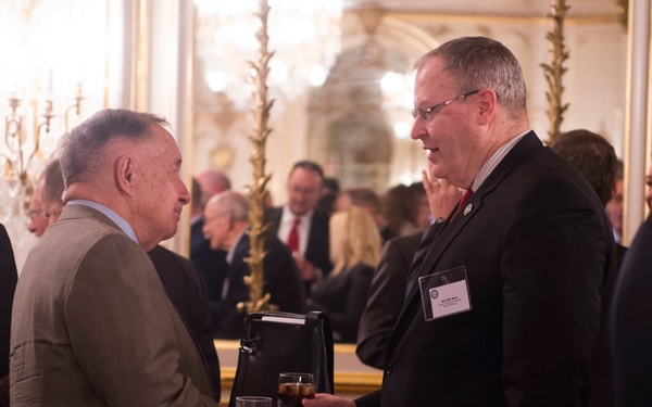 DSD attends 25th anniversary of Desert Storm dinner