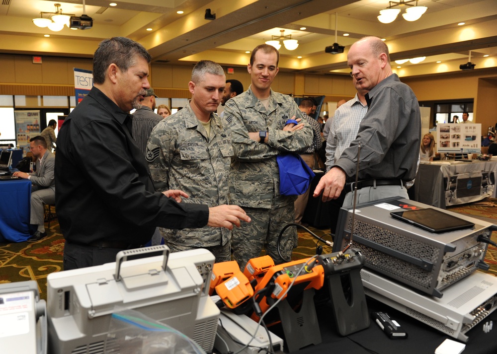 81CS hosts 21st annual Tech Expo