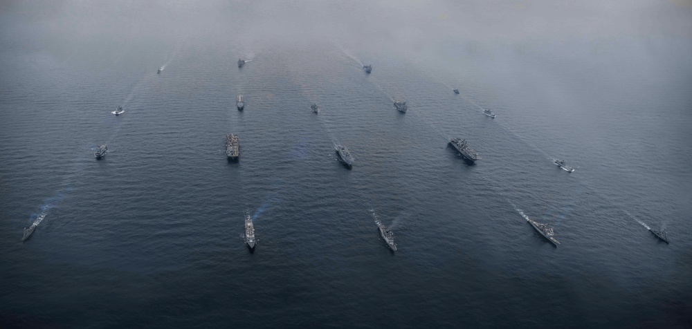 U.S., ROK Navy ships sail together for Ssang Yong 16