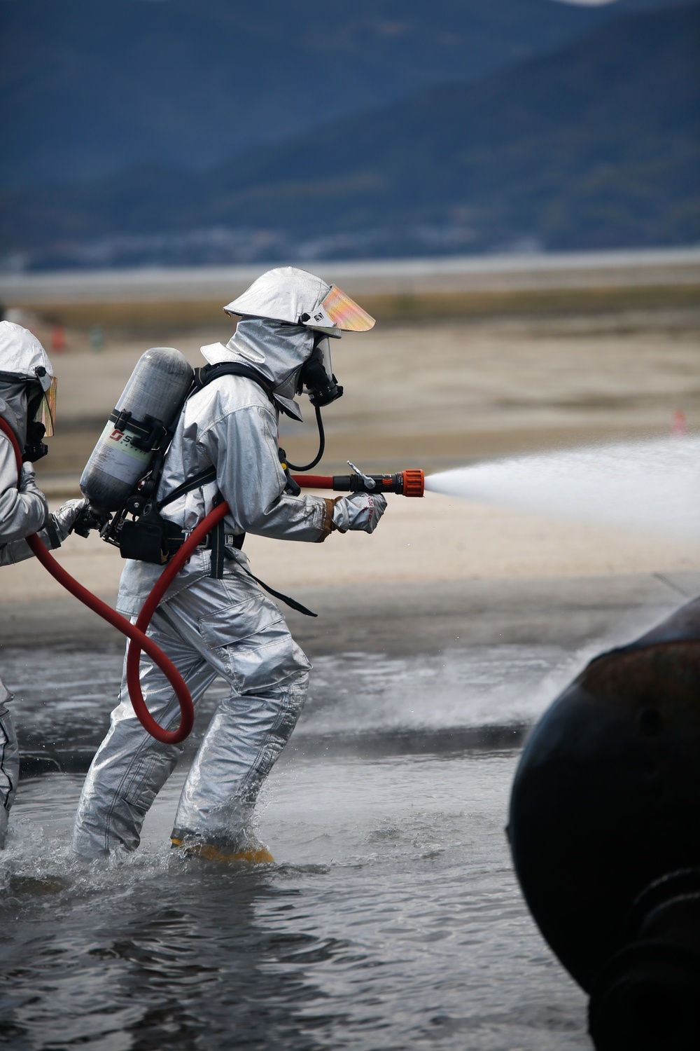 DVIDS - Images - MCAS Iwakuni fire training [Image 10 of 10]