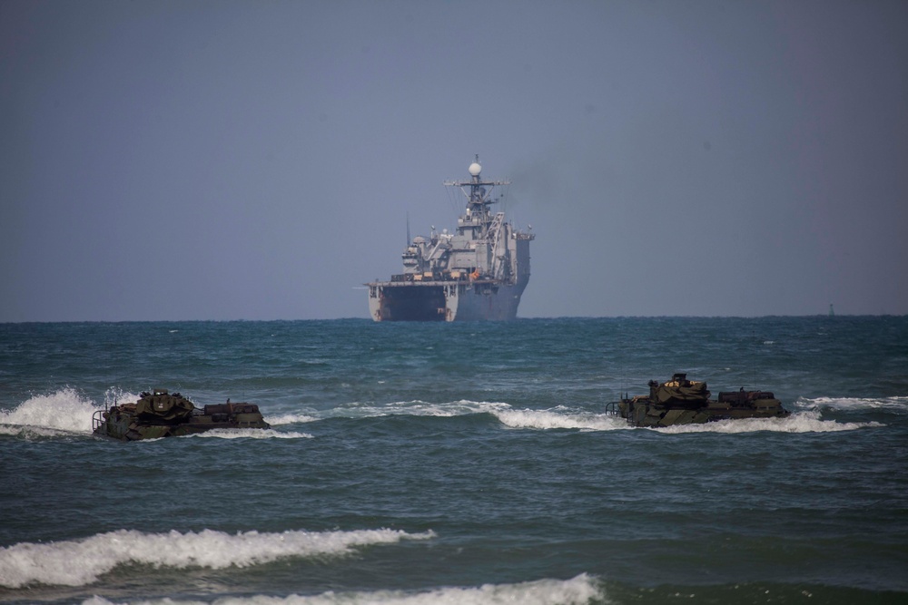 Amphibious Assault Rehearsal during Ssang Yong 16