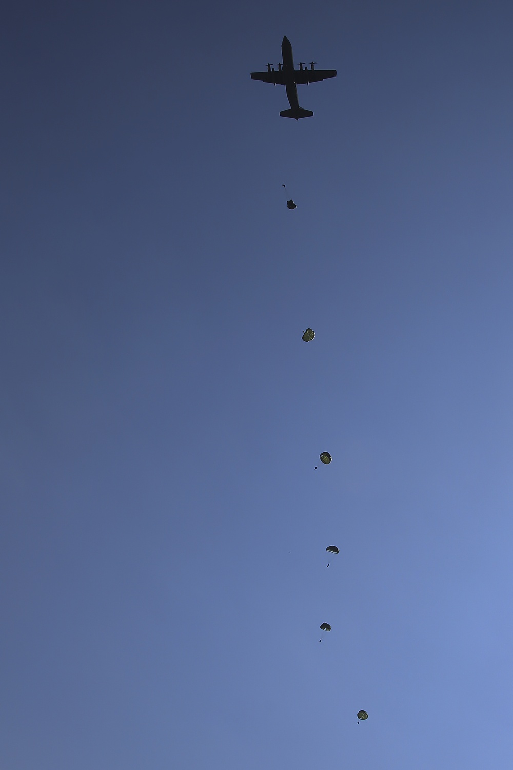 Paratroopers Land