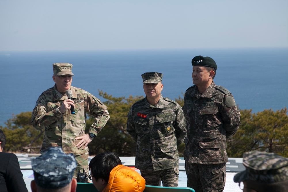 Combined Force Leaders Observe Amphibious Landing