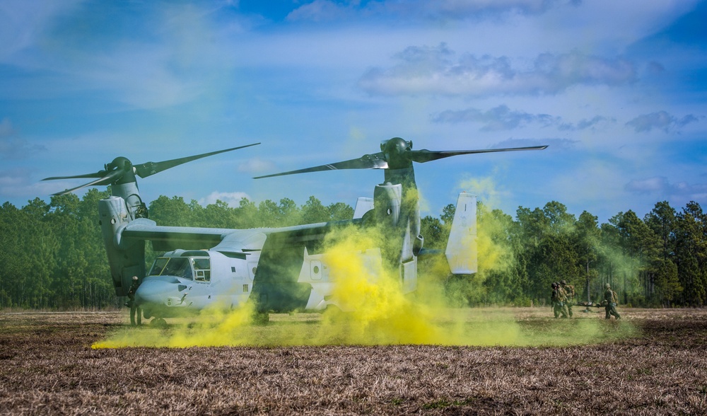 2nd CEB, VMM-365 conducts CASEVAC exercise