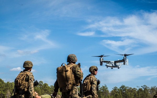 2nd CEB, VMM-365 conducts CASEVAC exercise