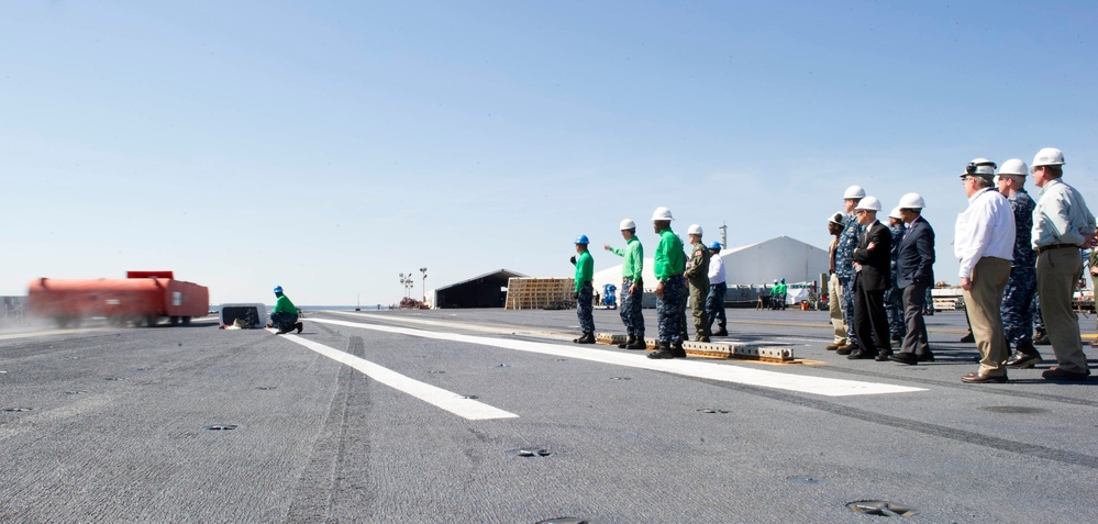 Newport News City Leadership Visits CVN 78