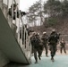 13th MEU simulates assaults at Ssang Yong 16