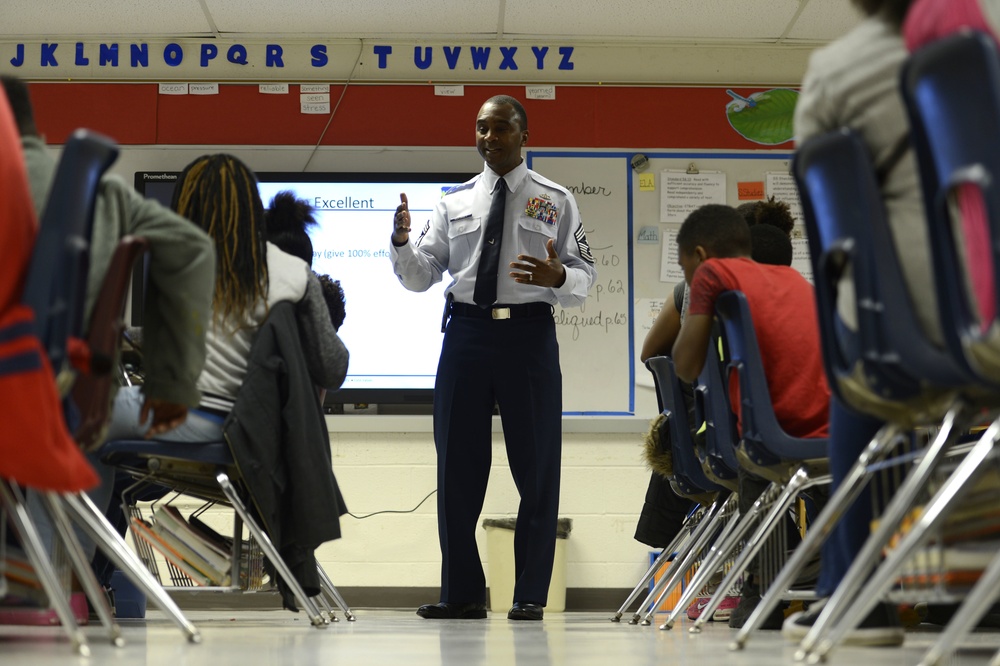 20th Fighter Wing command chief mentors local students