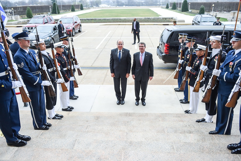 Secretary of defense hosts an honor cordon welcoming Israel's Minister of Defense Moshe Ya'alon