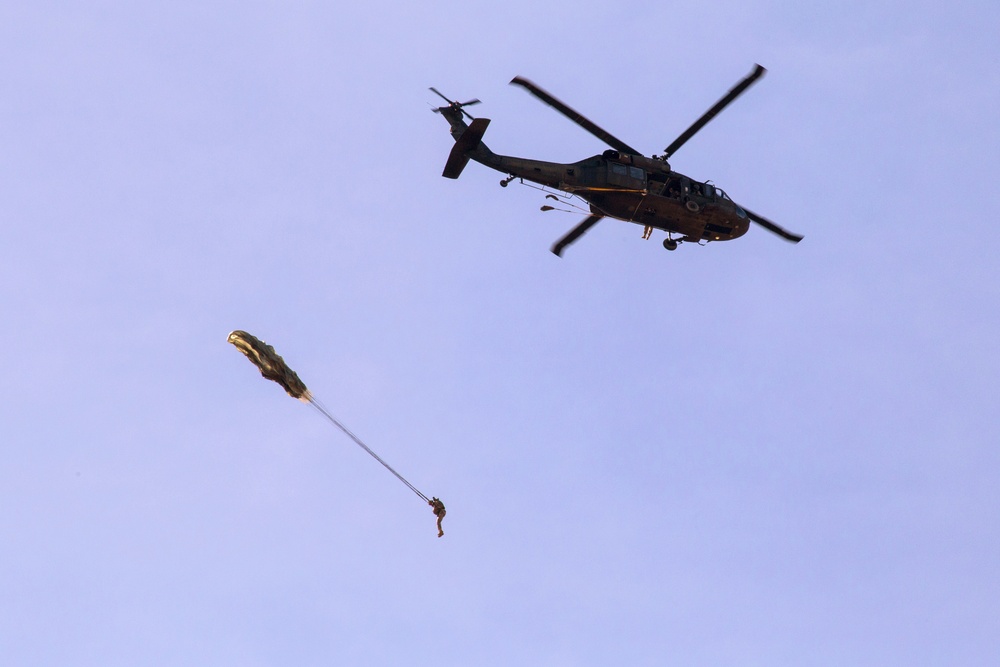 Joint Guard Reserve airborne operations training