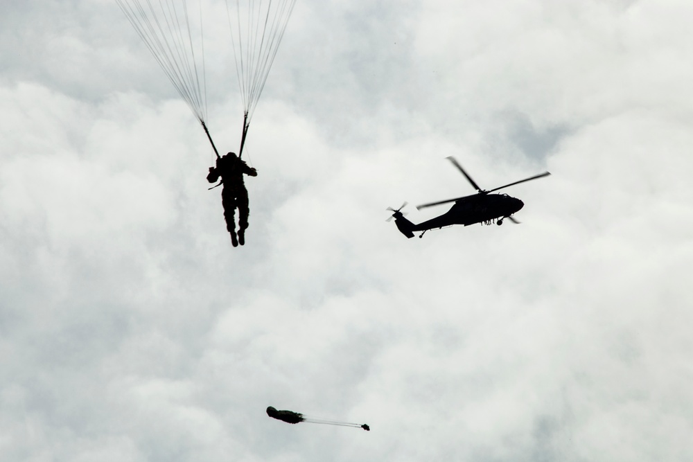 Joint Guard Reserve airborne operations training