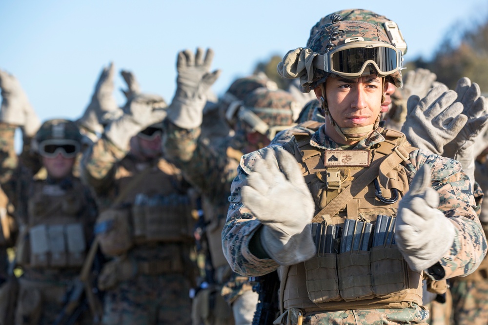 SPMAGTF-CR-AF Marines hone fast rope skills