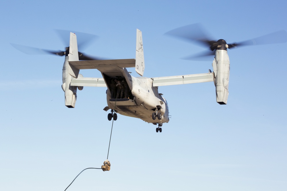 SPMAGTF-CR-AF Marines hone fast rope skills