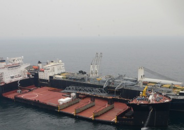 MSC’s USNS Stockham and USNS Montford Point perform 'skin-to-skin' maneuver