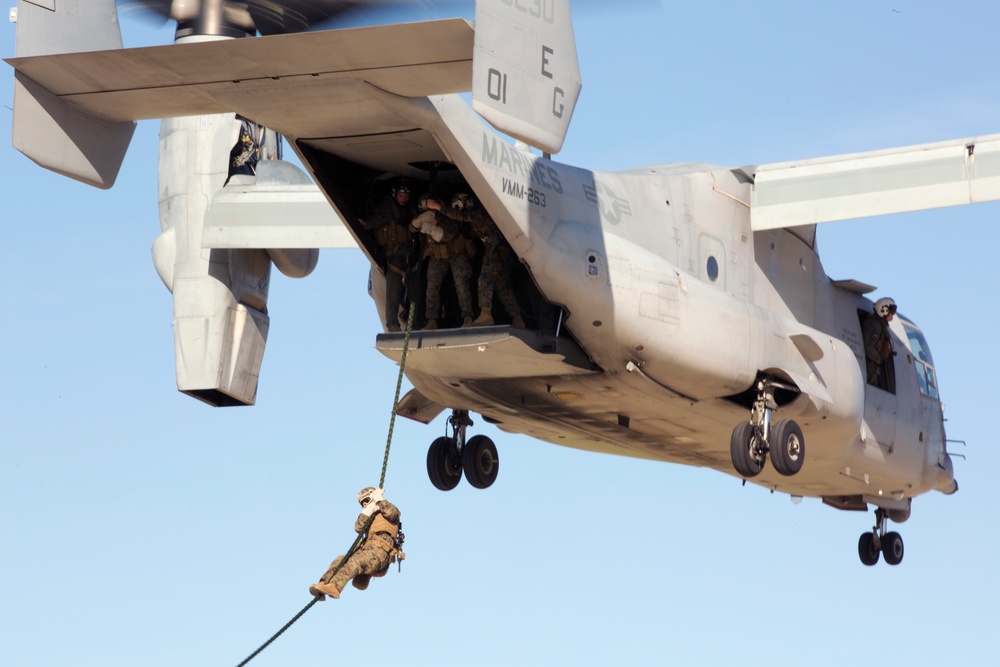 SPMAGTF-CR-AF Marines hone fast rope skills