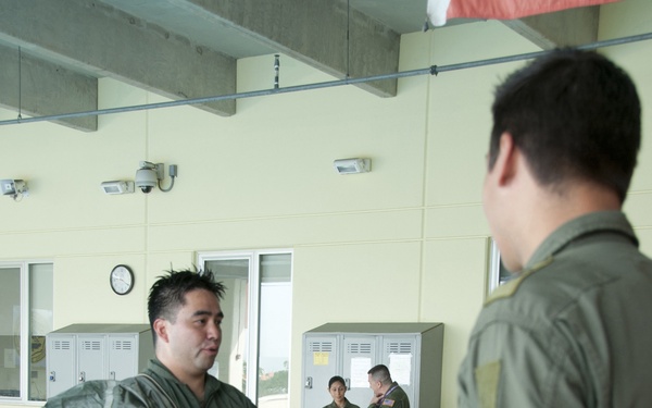 NG Counterdrug HNR trains Colombian Air Force in water survival