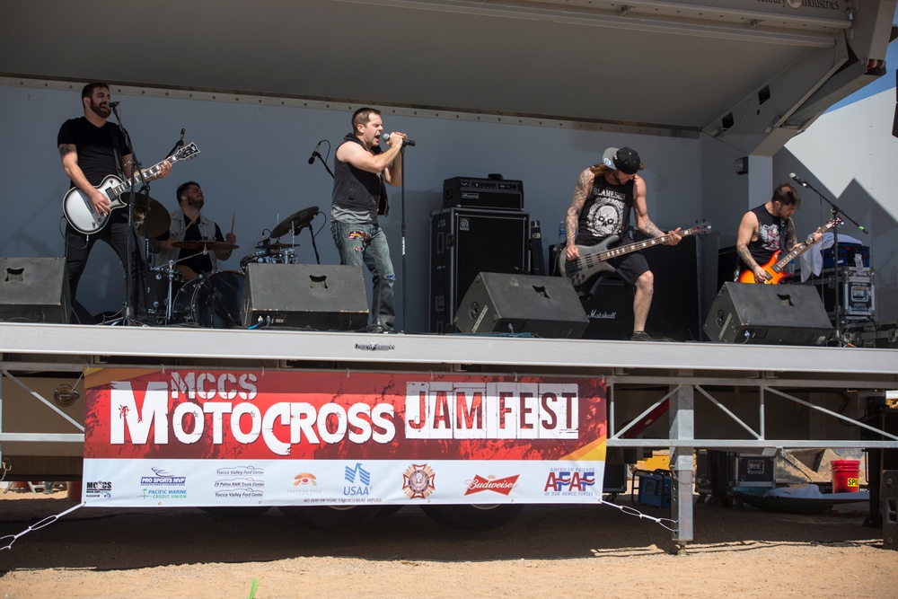 Motocross Jam Fest blazes through Combat Center