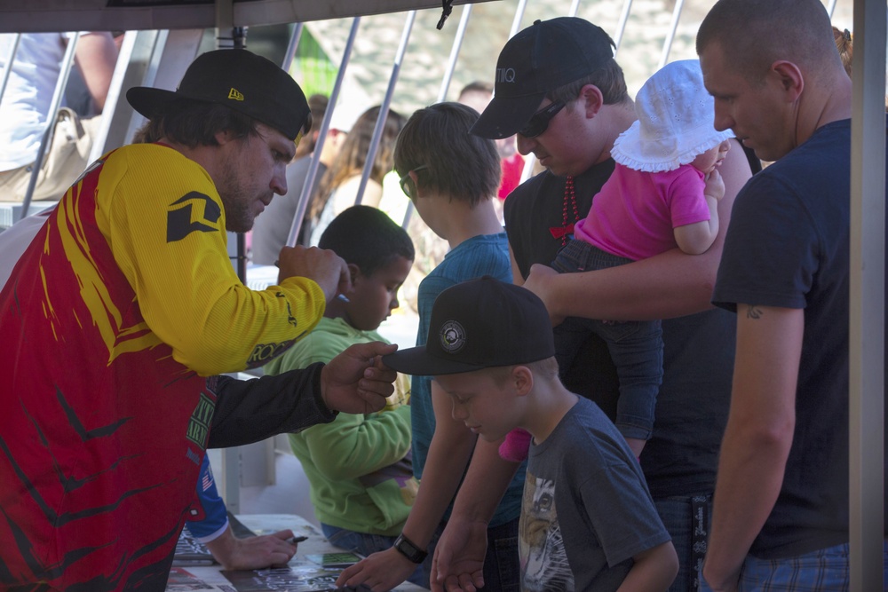 Motocross Jam Fest blazes through Combat Center