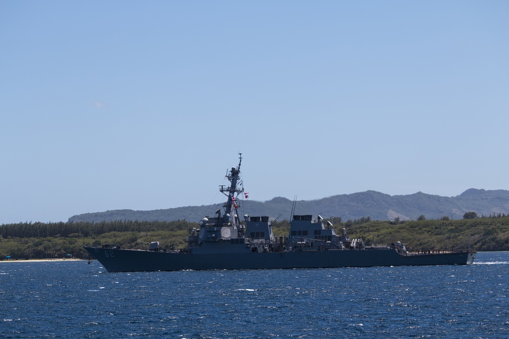 Naval Base Guam hosts US/Japanese ships for Multi-sail 2016