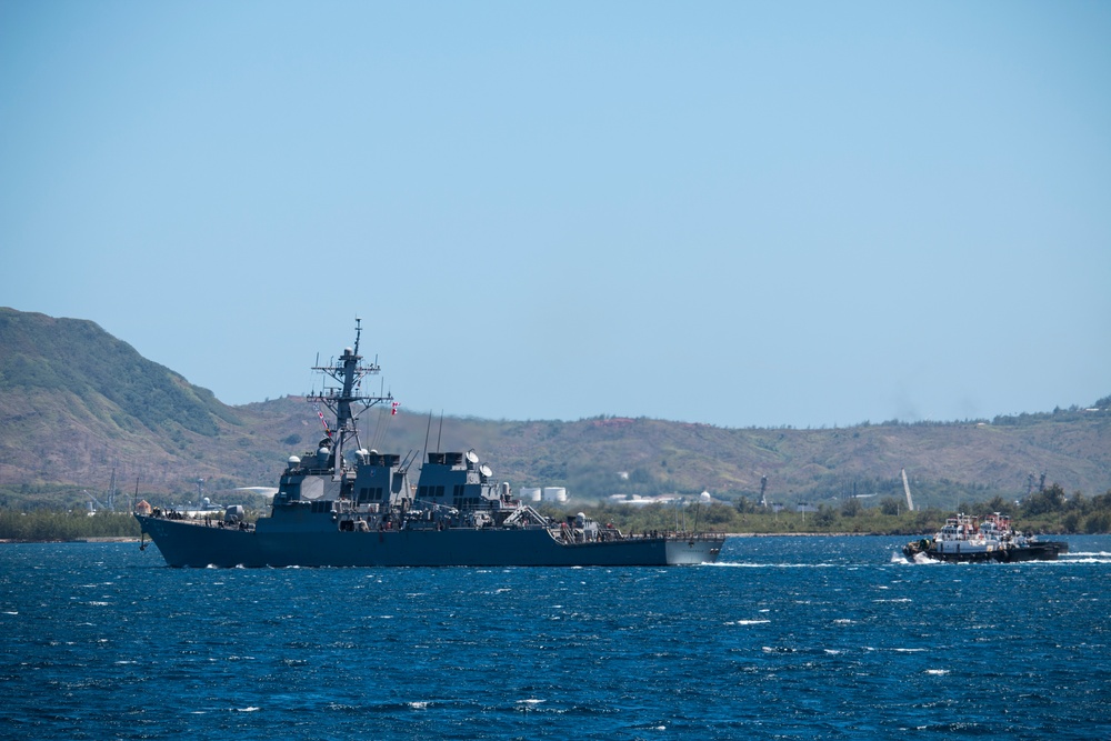 Naval Base Guam hosts US/Japanese ships for Multi-sail 2016