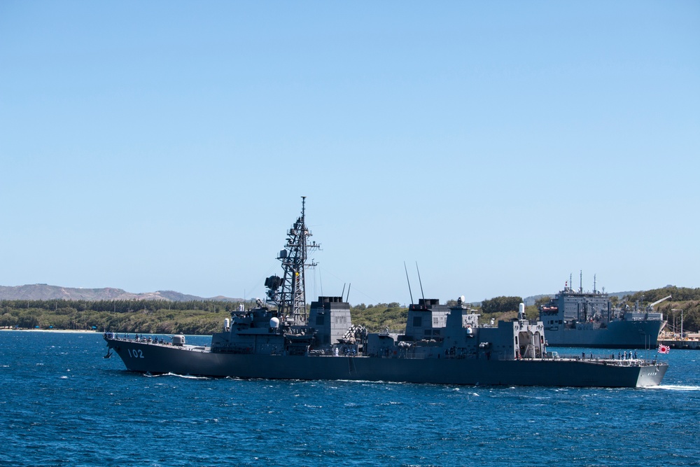 Naval Base Guam hosts US/Japanese ships for Multi-sail 2016